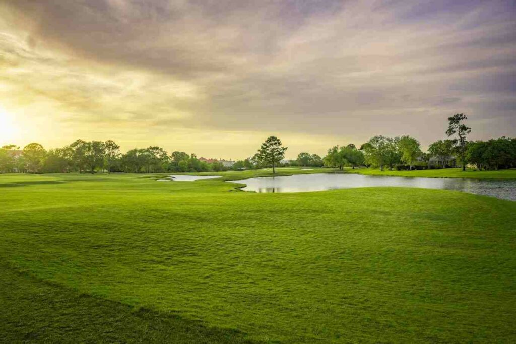 Tee Off at Craft Farms Golf Resort