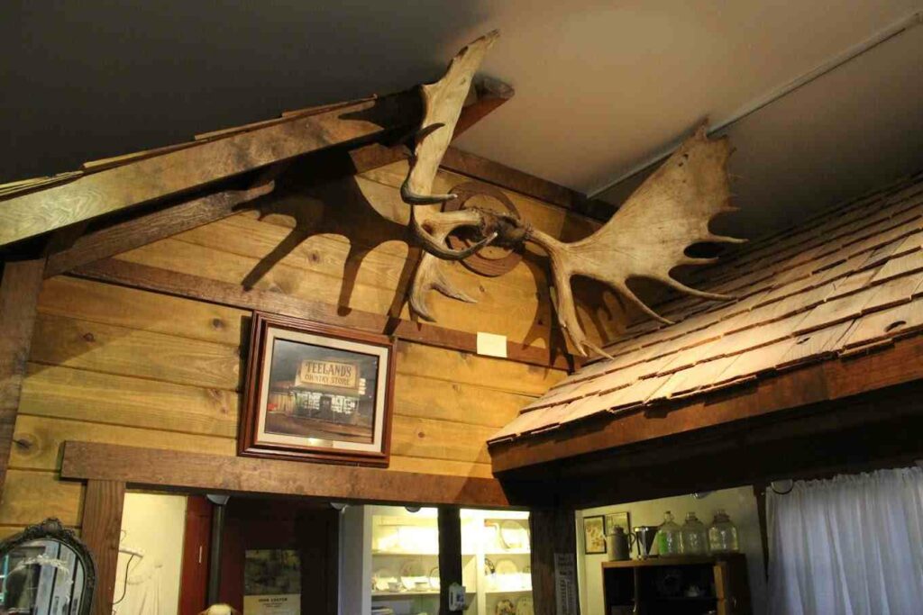 the historical Wasilla Museum and Visitor Center